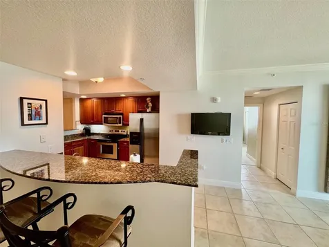 800 N Tamiami Trail Sarasota FL 34236