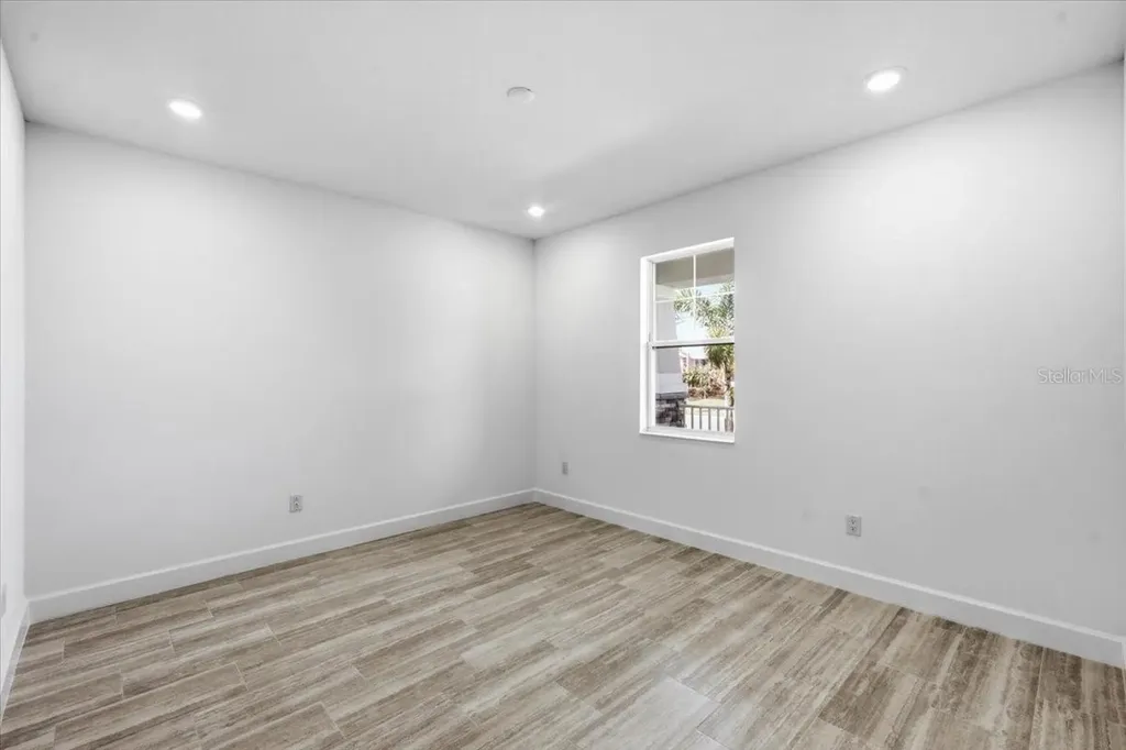 910 Signet Apollo Beach FL 33572