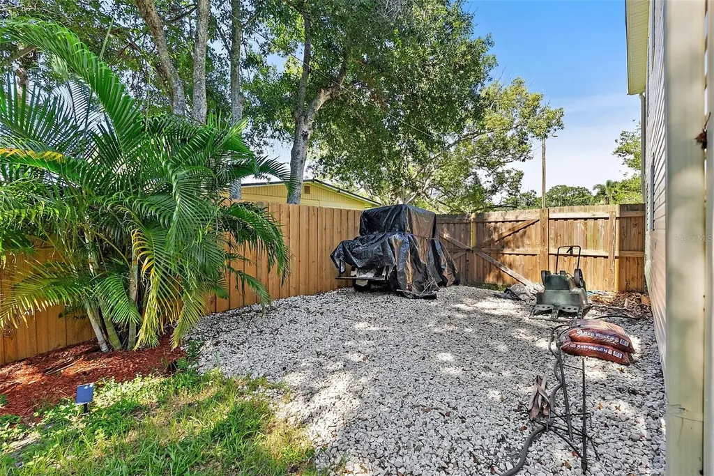 3464 79th Way N St Petersburg FL 33710