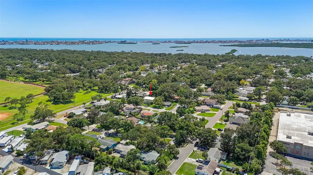 3464 79th Way N St Petersburg FL 33710