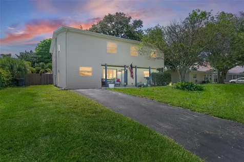 3464 79th Way N St Petersburg FL 33710