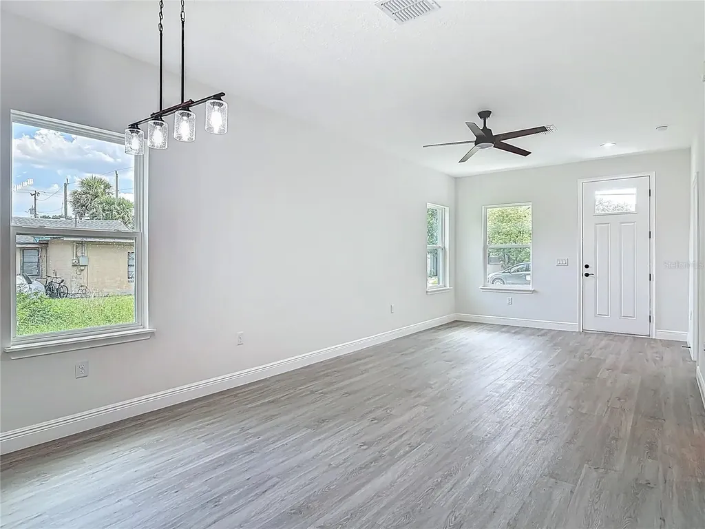 2445 Dolarway Street Sanford FL 32771