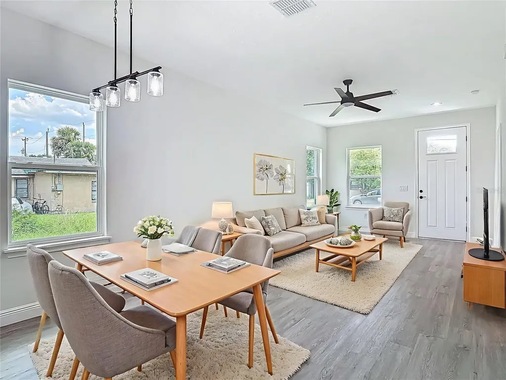 2445 Dolarway Street Sanford FL 32771