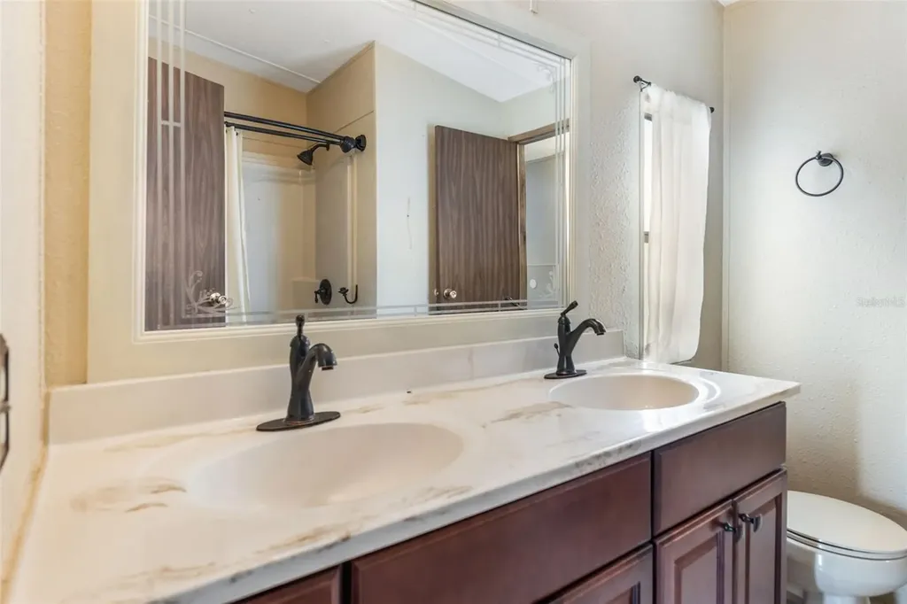 127 E Northside Drive Lake Wales FL 33853