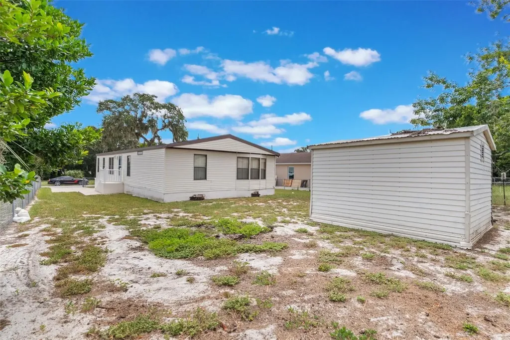 127 E Northside Drive Lake Wales FL 33853