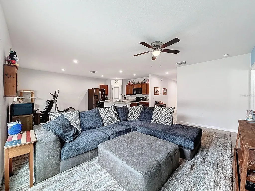 408 Button Sage Lane Davenport FL 33837
