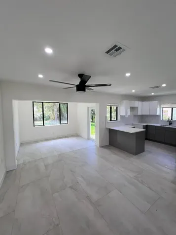 1718 Bayshore Boulevard Dunedin FL 34698