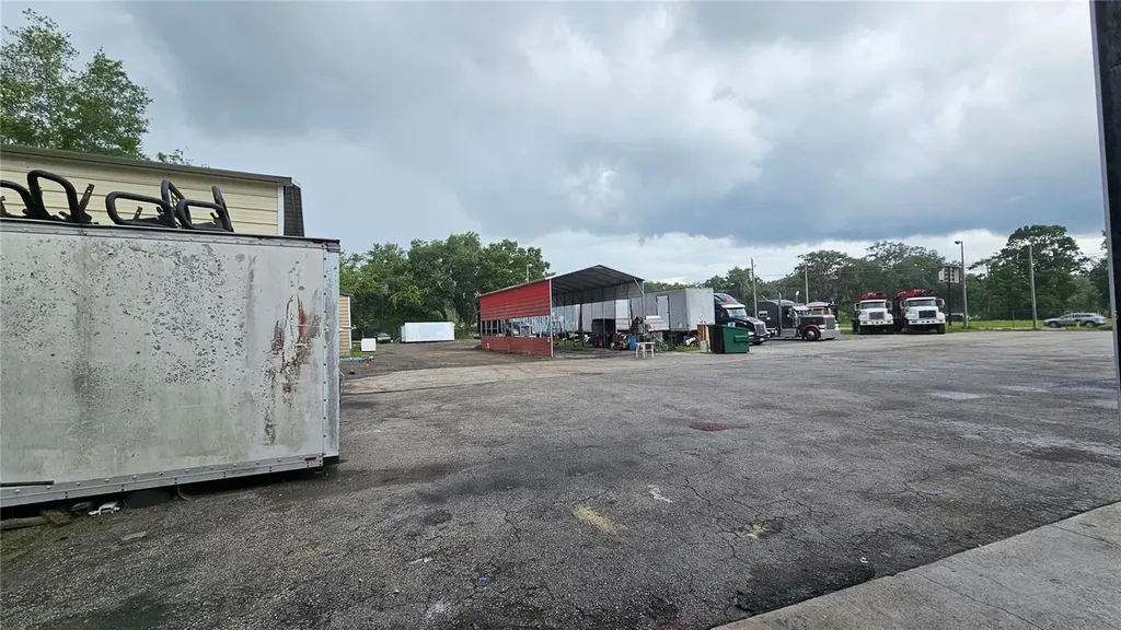 11679 N 301 Highway Thonotosassa FL 33592