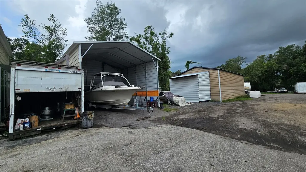 11679 N 301 Highway Thonotosassa FL 33592