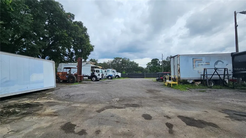 11679 N 301 Highway Thonotosassa FL 33592