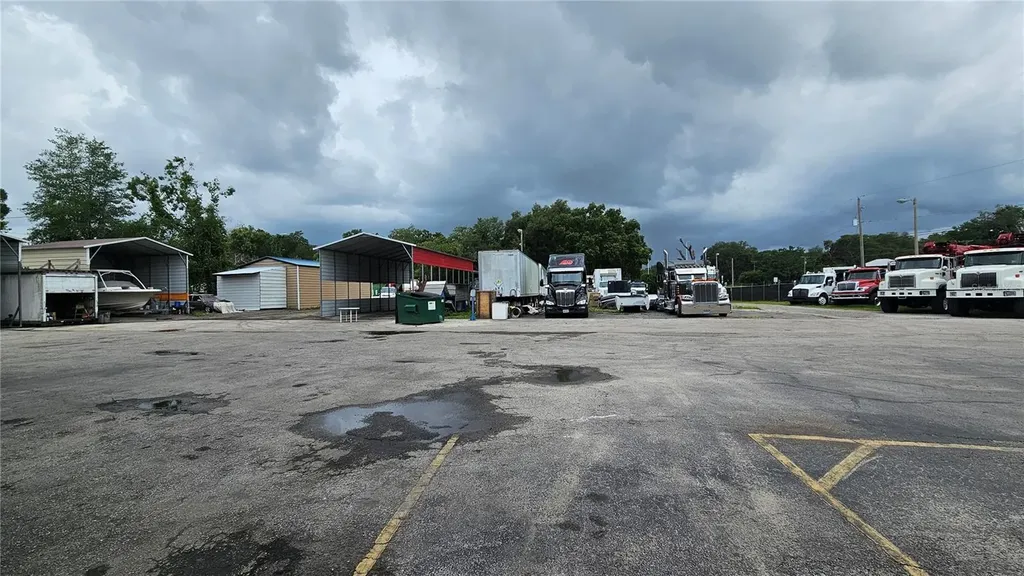 11679 N 301 Highway Thonotosassa FL 33592