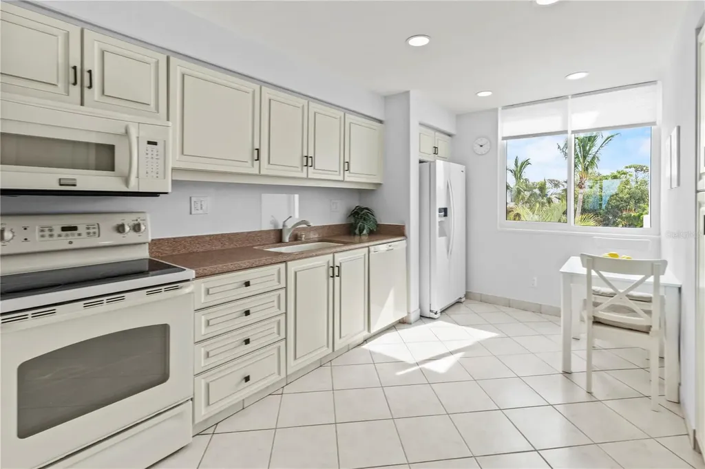 724 Bayport Way Longboat Key FL 34228