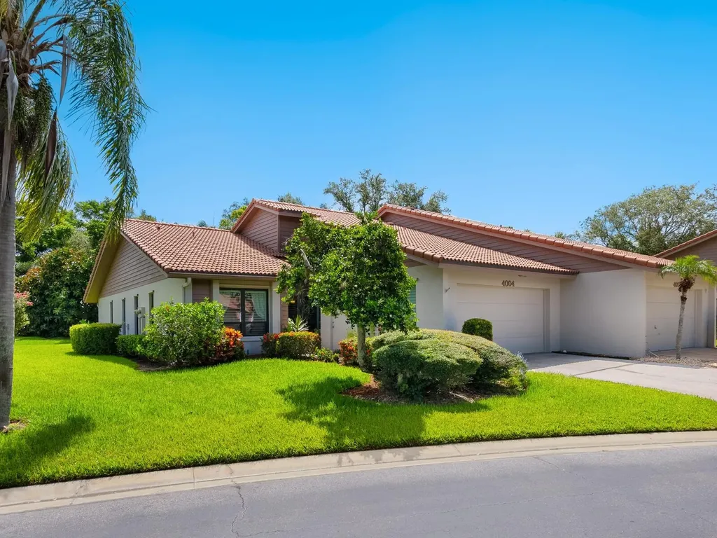 4004 Wilshire Circle E Sarasota FL 34238