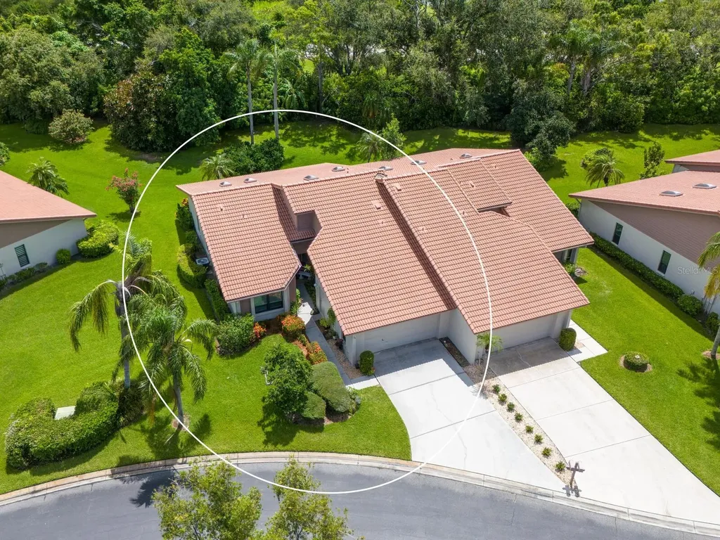 4004 Wilshire Circle E Sarasota FL 34238