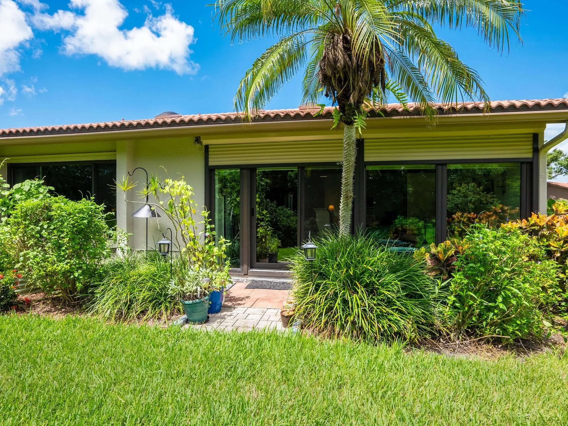 4004 Wilshire Circle E Sarasota FL 34238