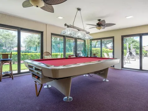 4004 Wilshire Circle E Sarasota FL 34238