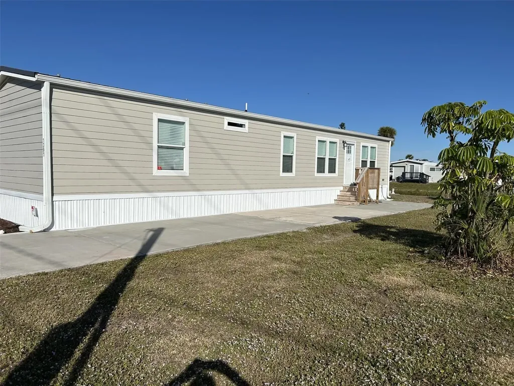 1391 Flamingo Drive Englewood FL 34224