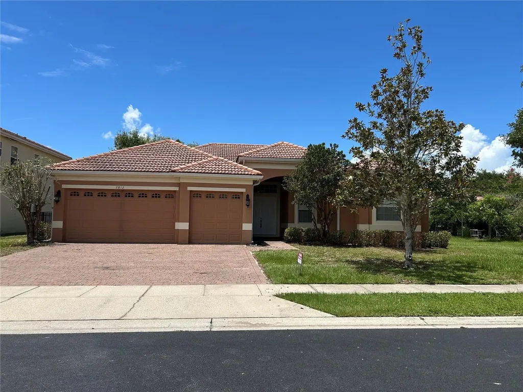 2812 Quiet Water Trail Kissimmee FL 34744