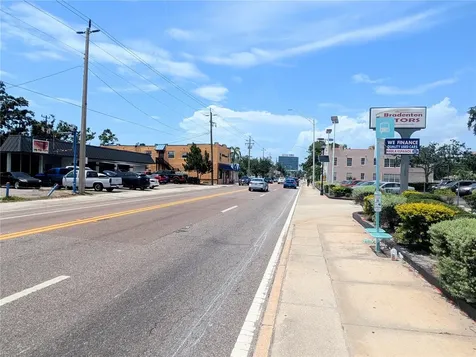 1121 14th Street W Bradenton FL 34205