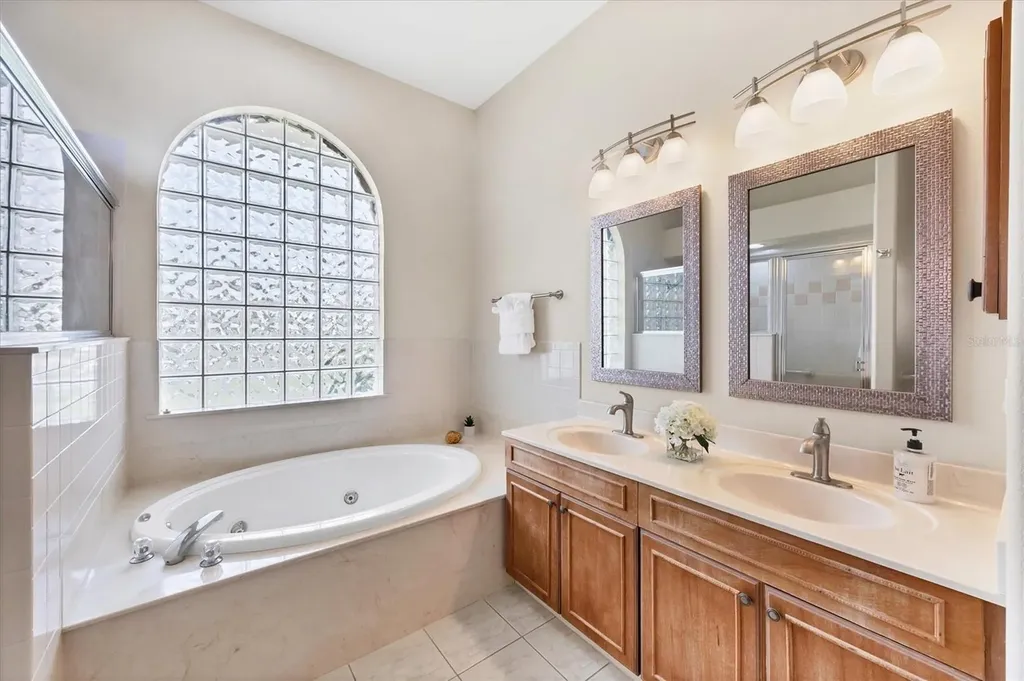 6392 Woodbirch Place Sarasota FL 34238