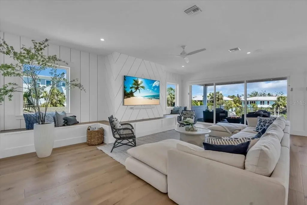 229 Willow Avenue Anna Maria FL 34216