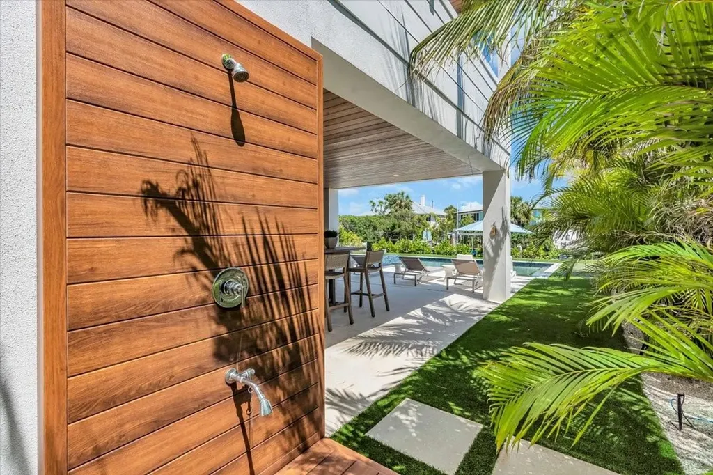 229 Willow Avenue Anna Maria FL 34216