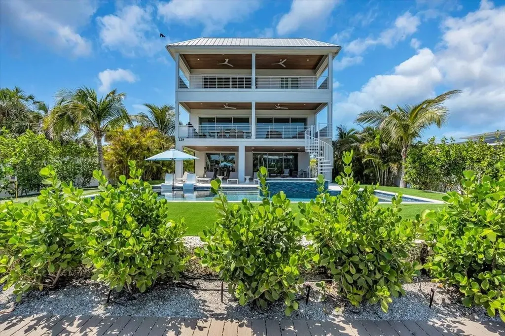 229 Willow Avenue Anna Maria FL 34216