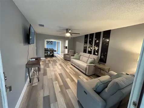 5702 27th Avenue S Gulfport FL 33707