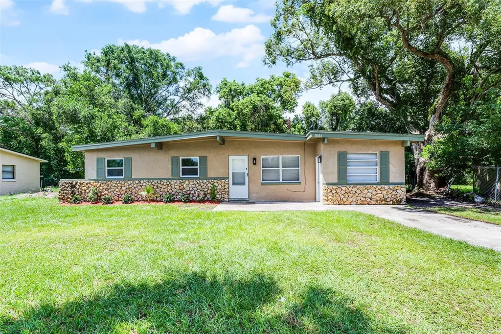 1206 W 20th Street Sanford FL 32771