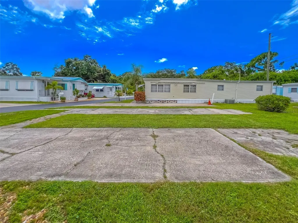 16940 Us Highway 19 N Clearwater FL 33764