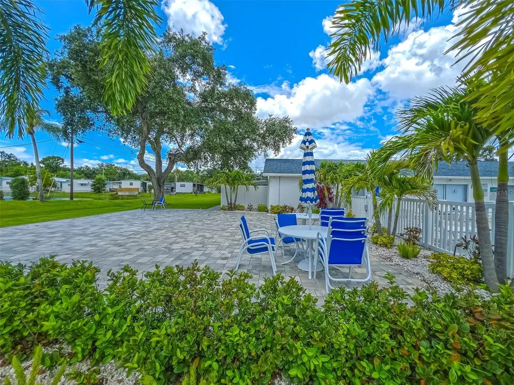 16940 Us Highway 19 N Clearwater FL 33764