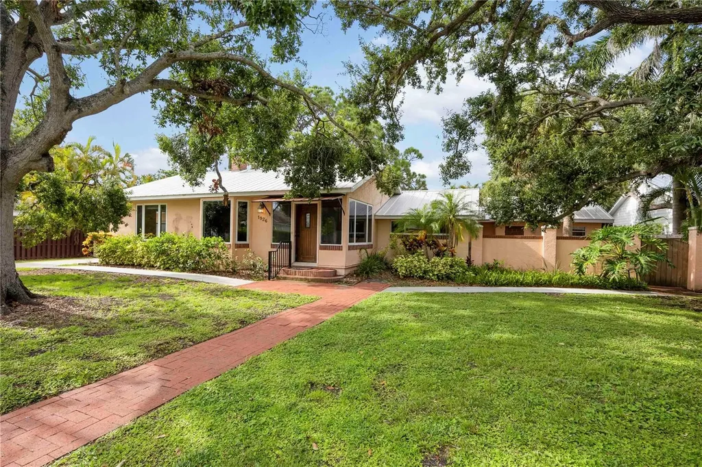 1926 Morris Street Sarasota FL 34239