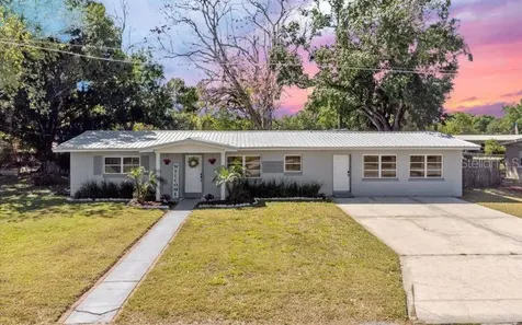 2410 Avenue B NW Winter Haven FL 33880