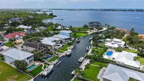 7760 Holiday Drive Sarasota FL 34231