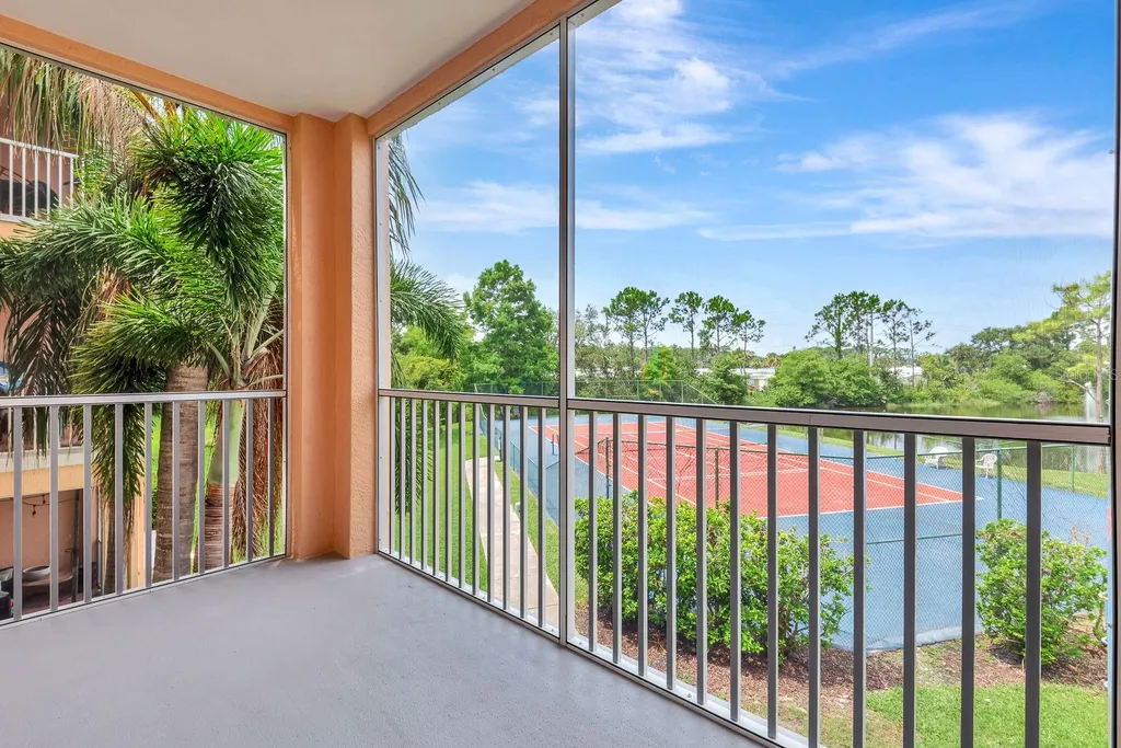 4142 Central Sarasota Parkway Sarasota FL 34238