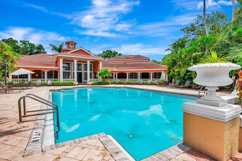 4142 Central Sarasota Parkway Sarasota FL 34238