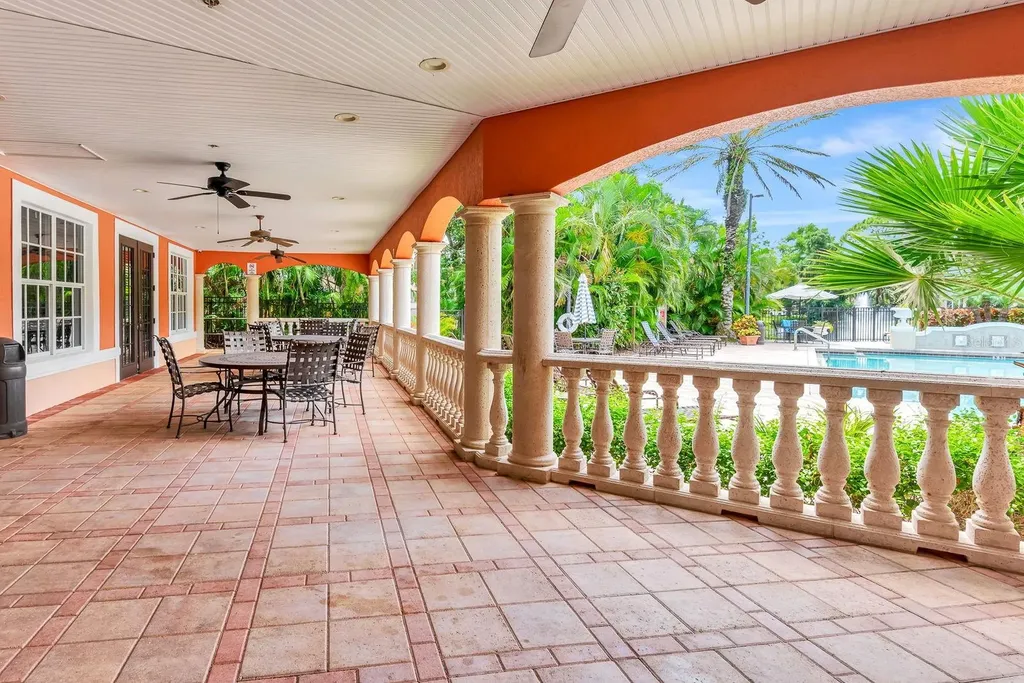 4142 Central Sarasota Parkway Sarasota FL 34238