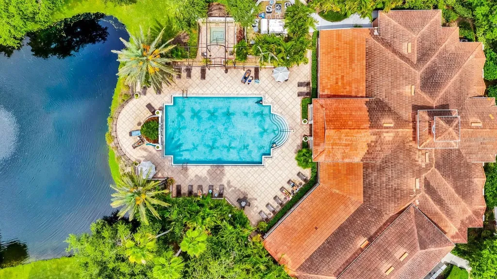 4142 Central Sarasota Parkway Sarasota FL 34238