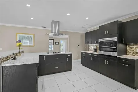 7118 Westmoreland Drive Sarasota FL 34243