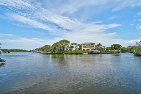 7118 Westmoreland Drive Sarasota FL 34243