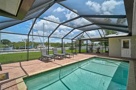 7118 Westmoreland Drive Sarasota FL 34243