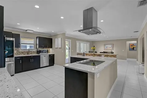 7118 Westmoreland Drive Sarasota FL 34243