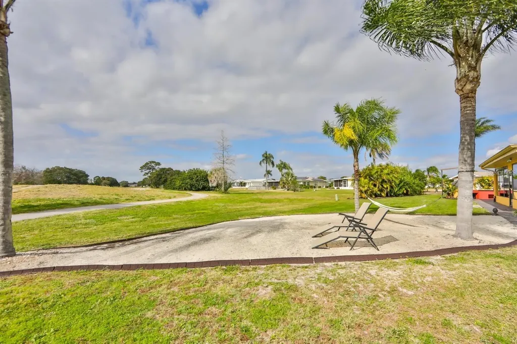 1820 El Rancho Drive Sun City Center FL 33573