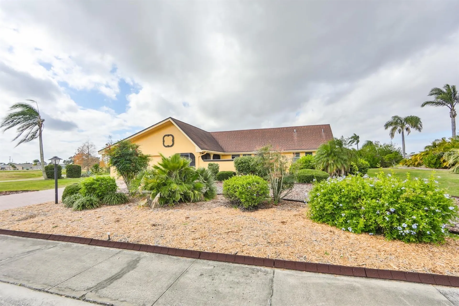 1820 El Rancho Drive Sun City Center FL 33573