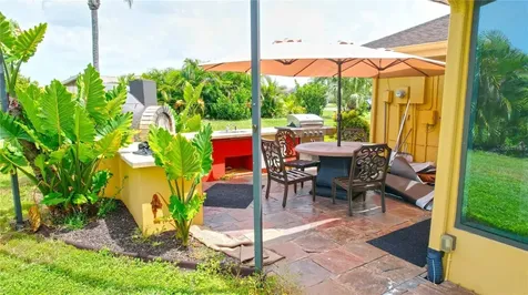 1820 El Rancho Drive Sun City Center FL 33573