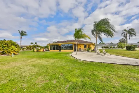 1820 El Rancho Drive Sun City Center FL 33573
