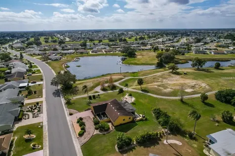 1820 El Rancho Drive Sun City Center FL 33573