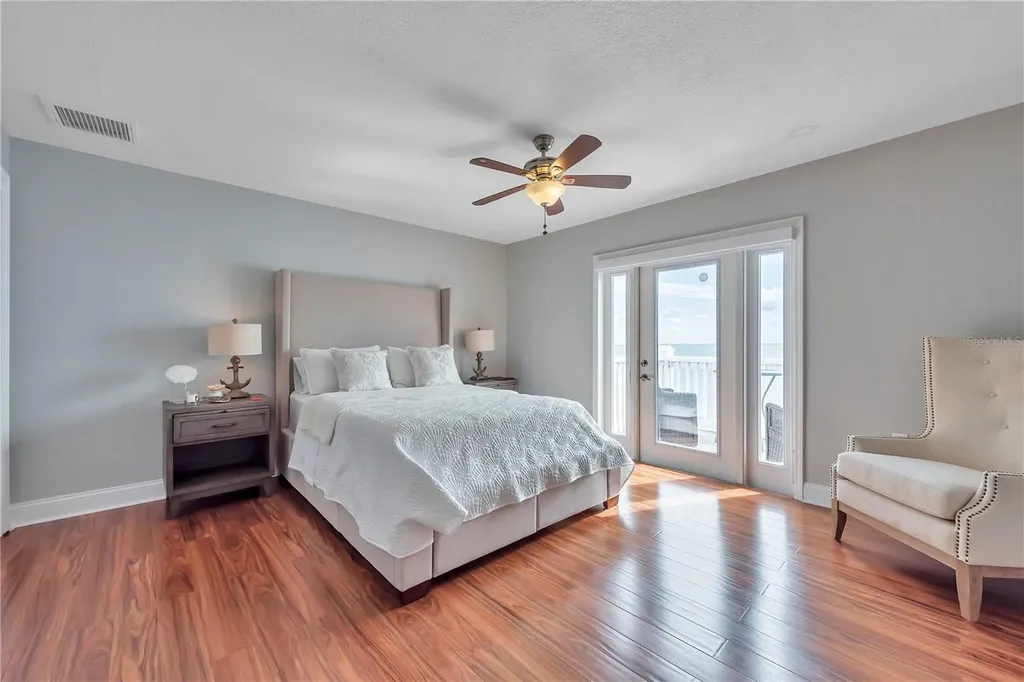 5172 Coquina Key Drive SE St Petersburg FL 33705