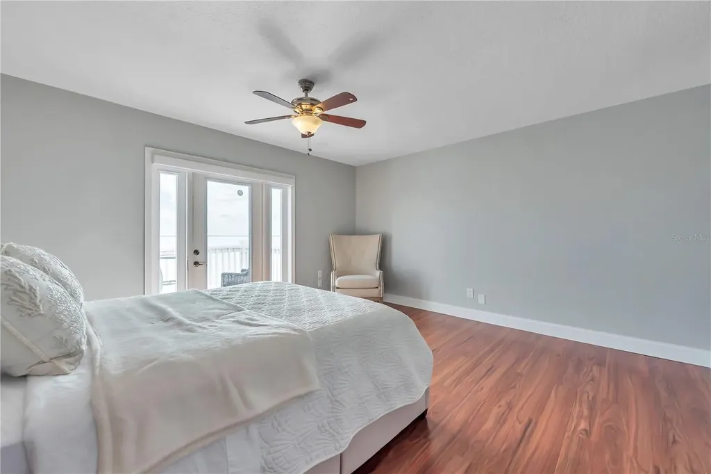 5172 Coquina Key Drive SE St Petersburg FL 33705