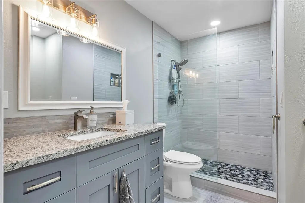 5172 Coquina Key Drive SE St Petersburg FL 33705